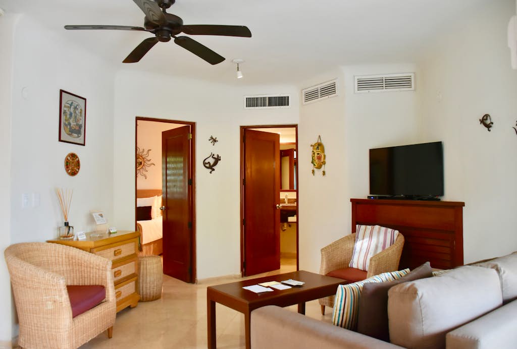 One Bedroom Suite and Ocean View. 306