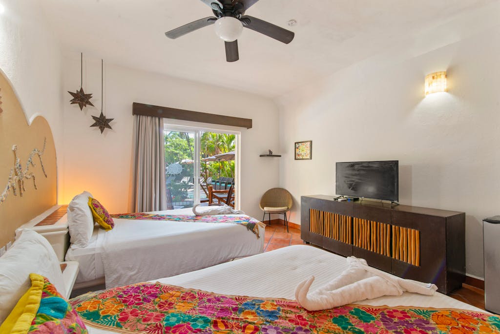 Riviera del Sol Amazing Double Queen Junior Suite 102