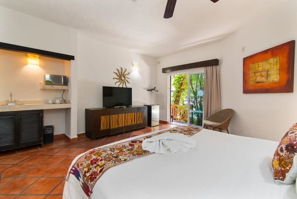 Riviera del Sol Amazing King Size Junior Suite 106