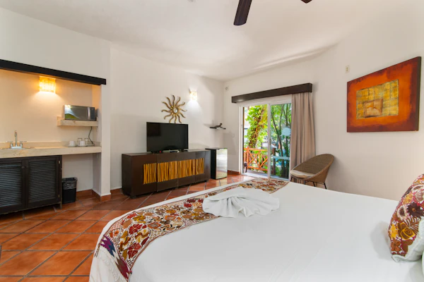 Riviera del Sol Amazing King Size Junior Suite 106