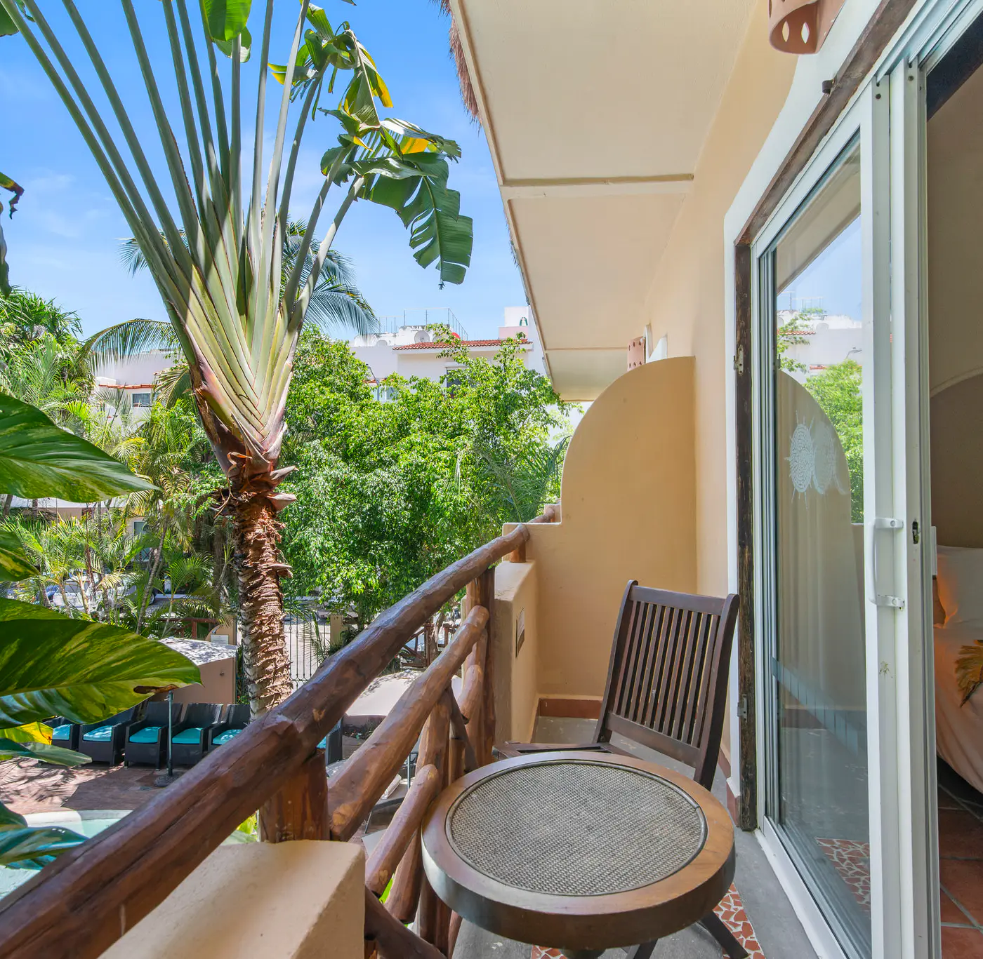 Riviera del Sol Double Queen Deluxe Suite, 203