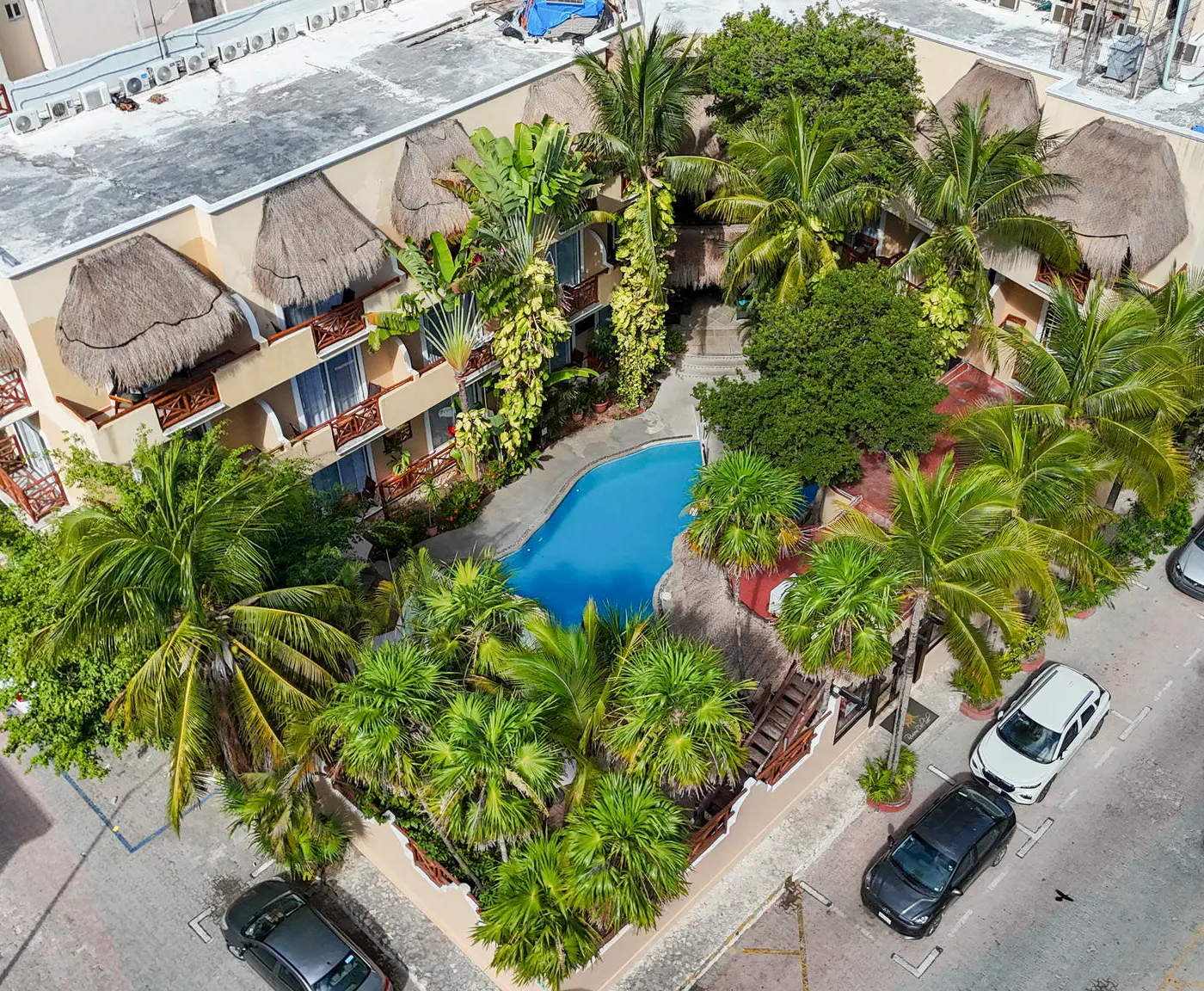 Riviera del Sol Double Queen Deluxe Suite, 203