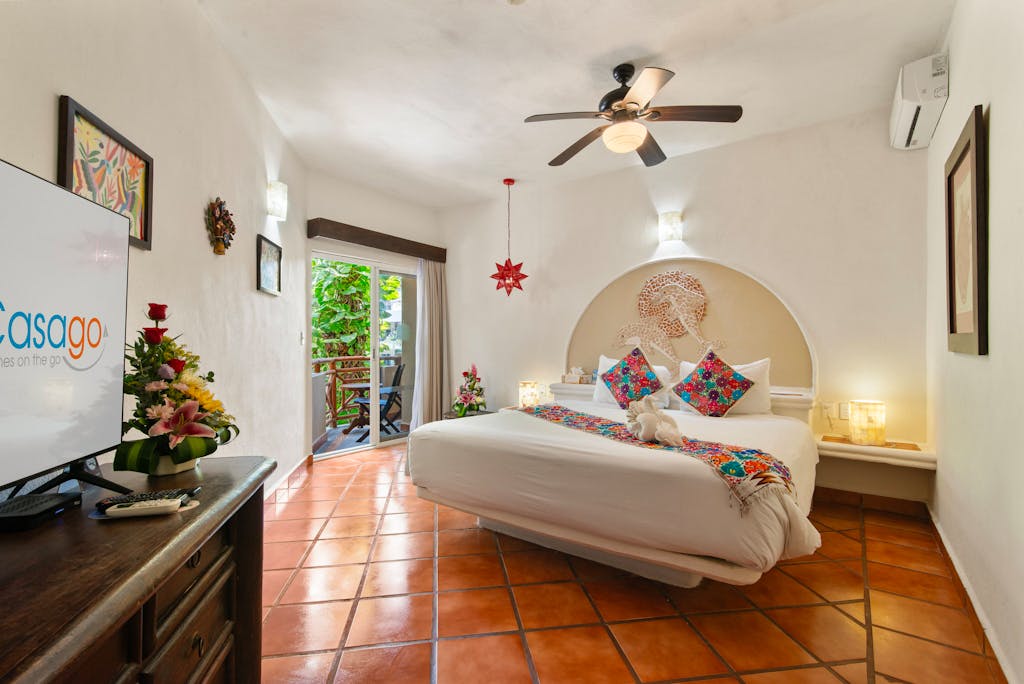 Riviera del Sol Amazing King Size Junior Suite 205