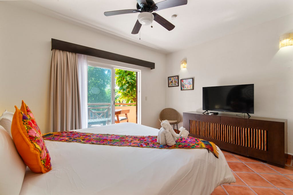 Riviera del Sol Amazing King Size Deluxe Suite 208