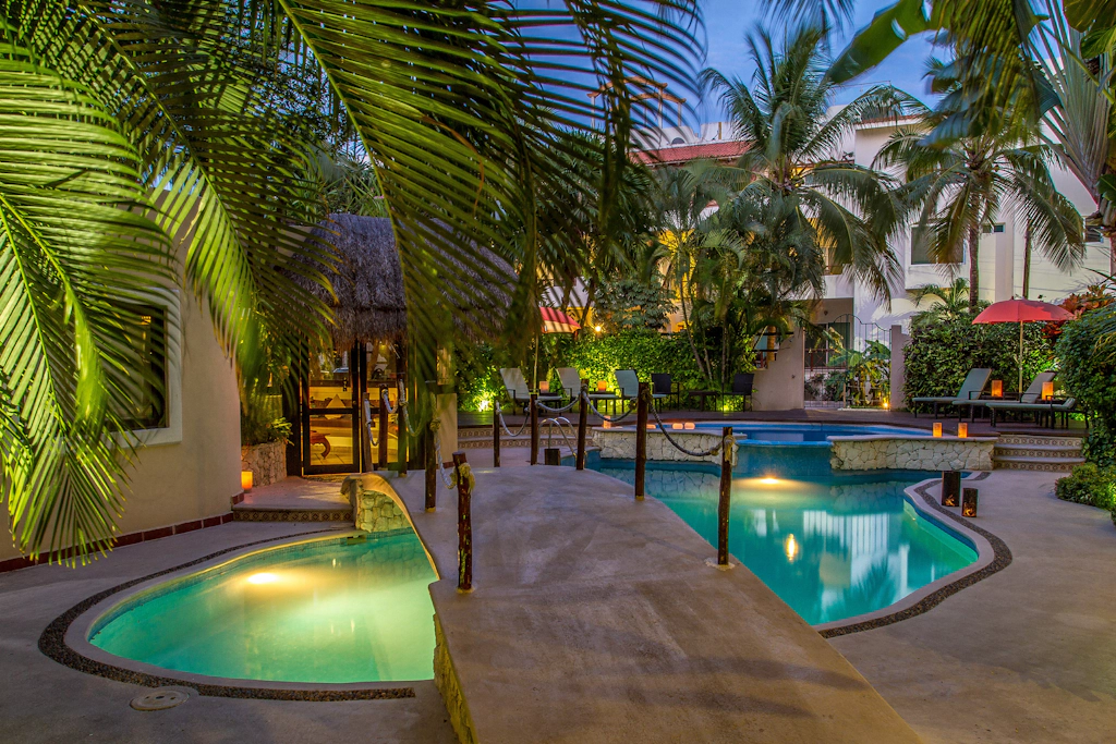 Riviera del Sol King Size Junior Suite, 305