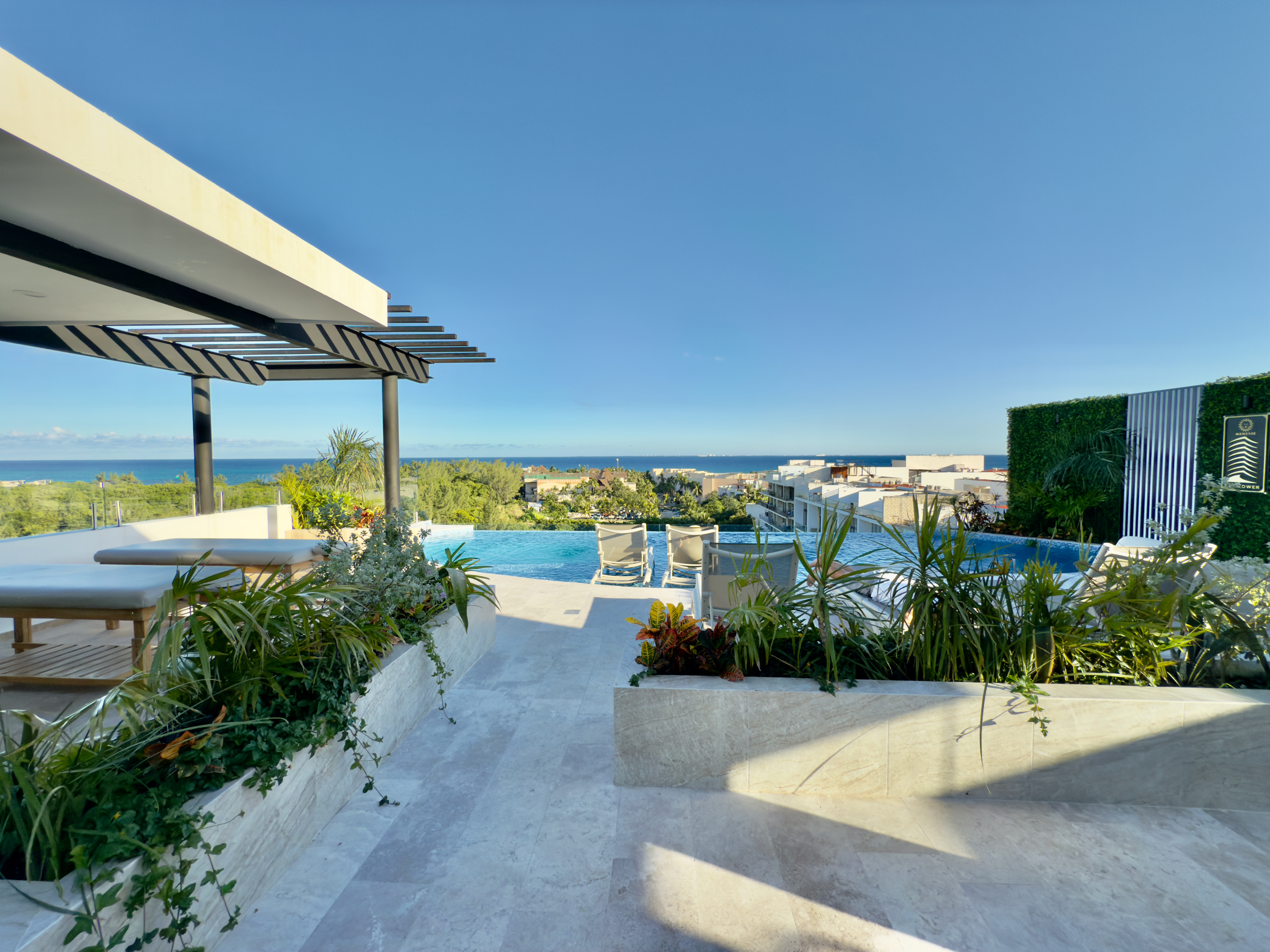 Sea Tower | Infinity Pool w/ Ocean View | Casago