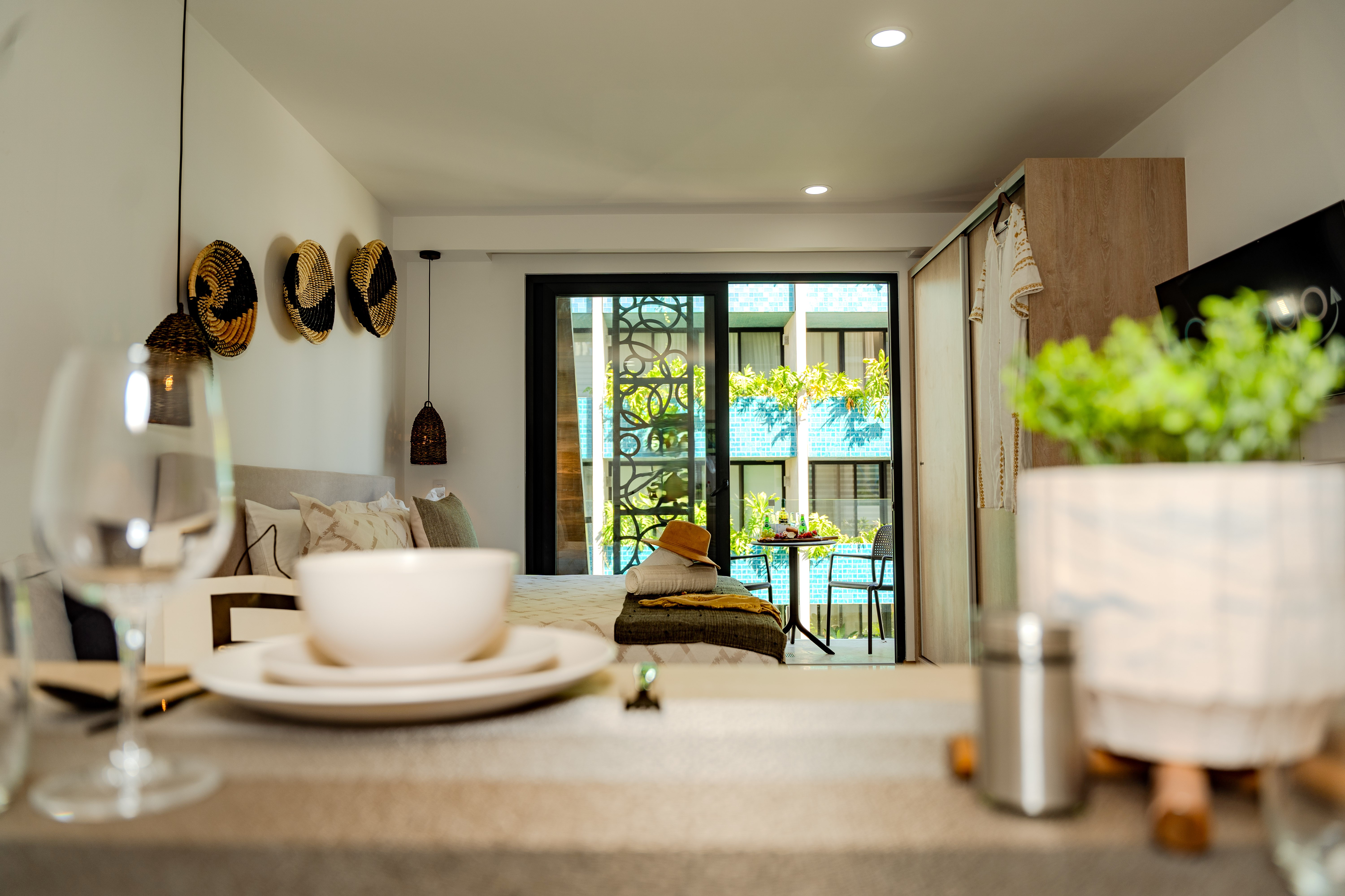 Town Studio Private Balcony & Terrace with Sea View