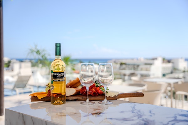 Town Studio Private Balcony & Terrace with Sea View