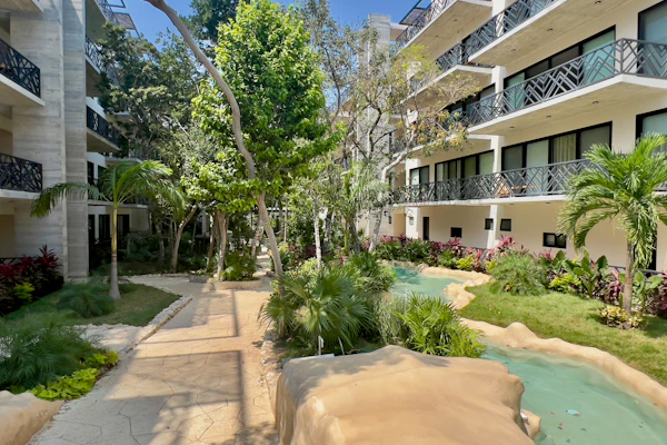 Unwind | Private Balcony & Rooftop Pools | Casago