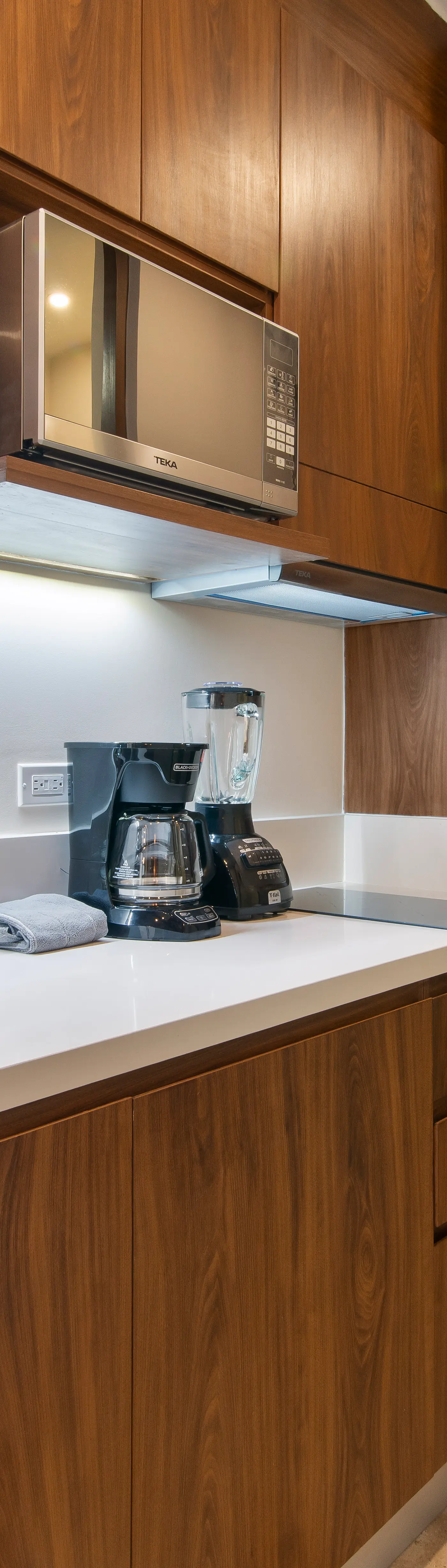 Paravian Paravian A303