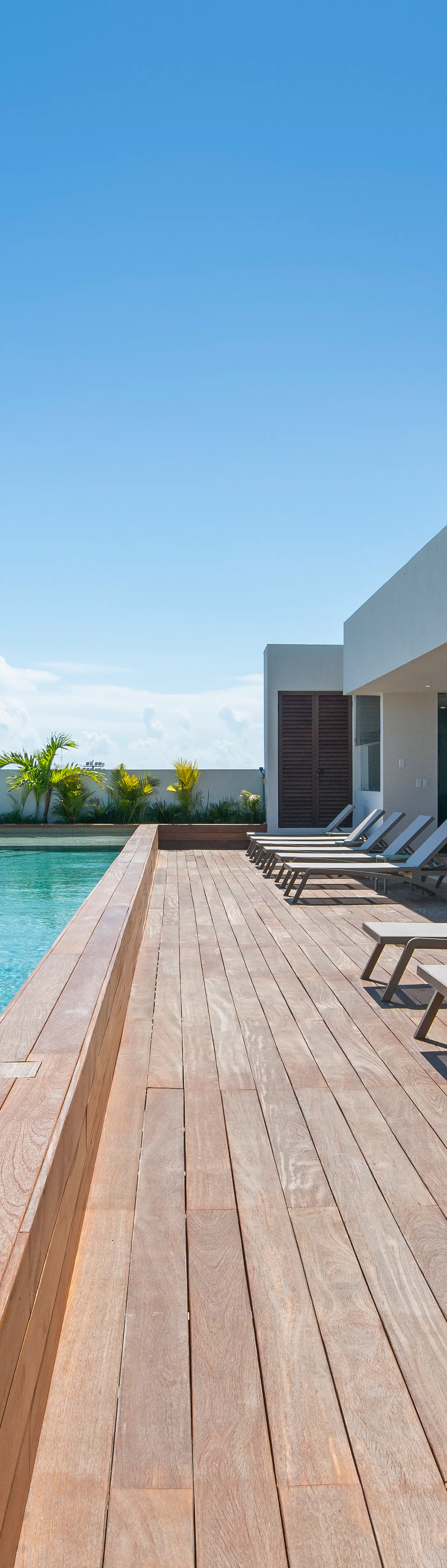 Paravian Paravian A303