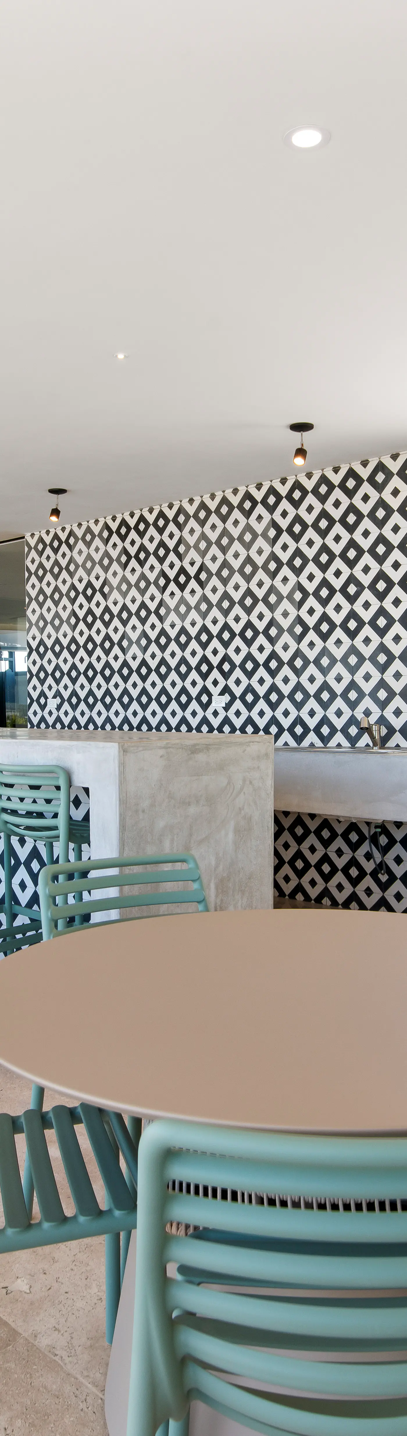 Paravian Paravian A303