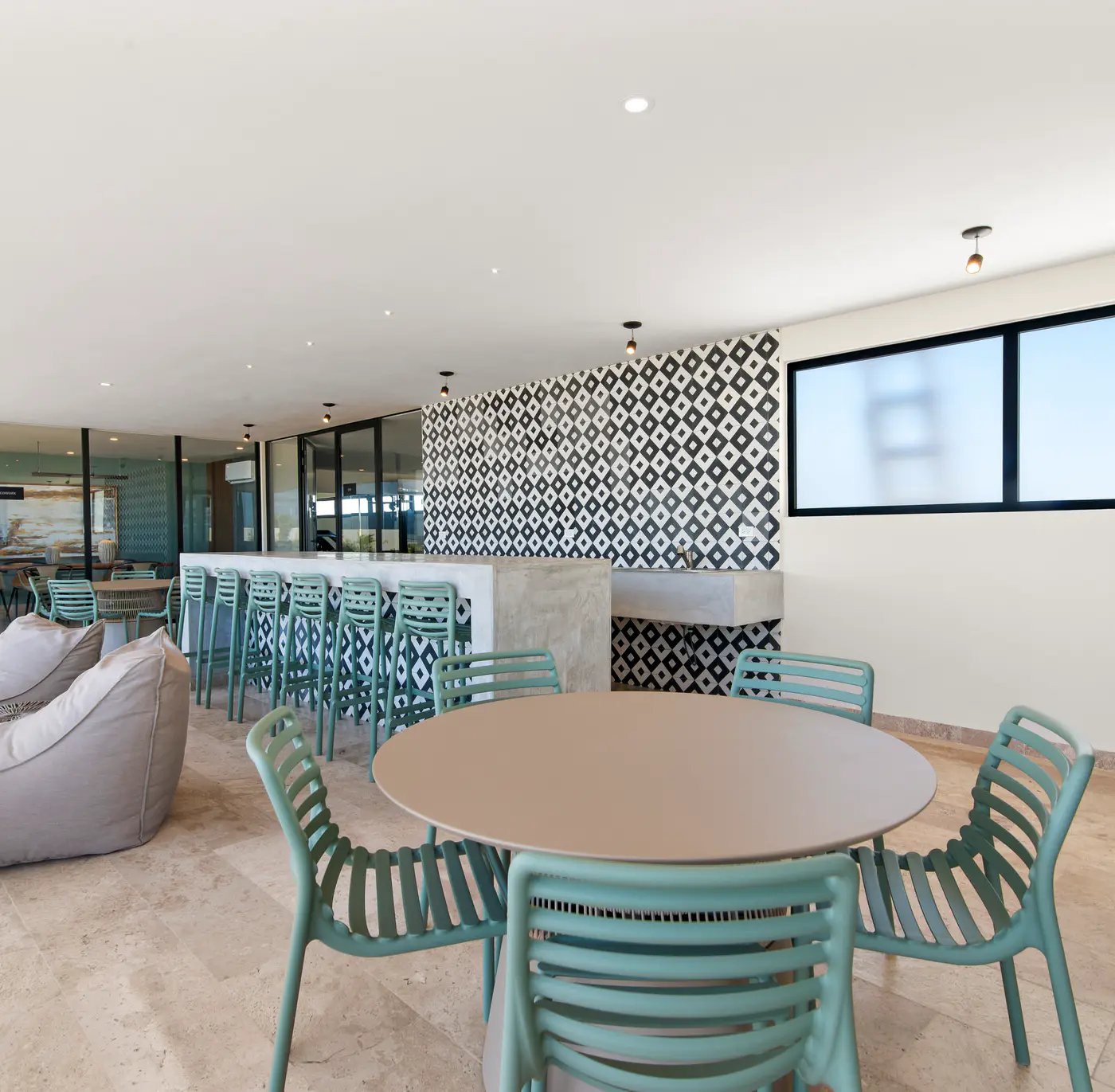 Paravian Paravian A505