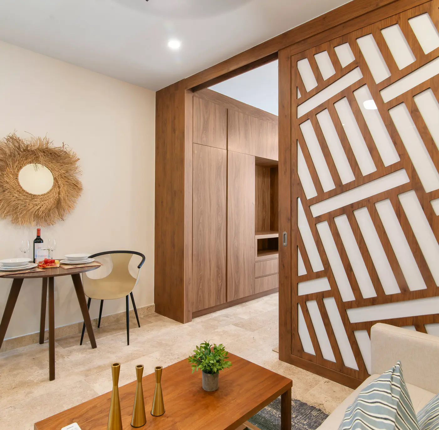 Paravian Paravian A302