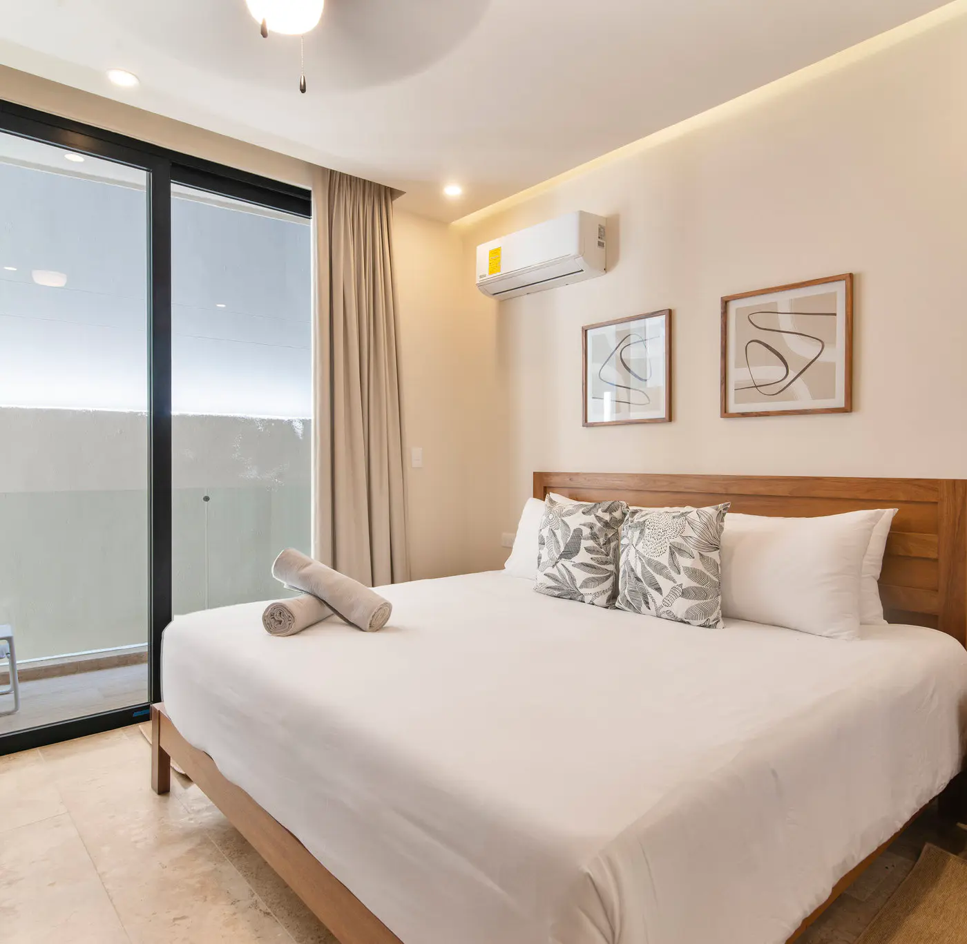 Paravian Paravian A302