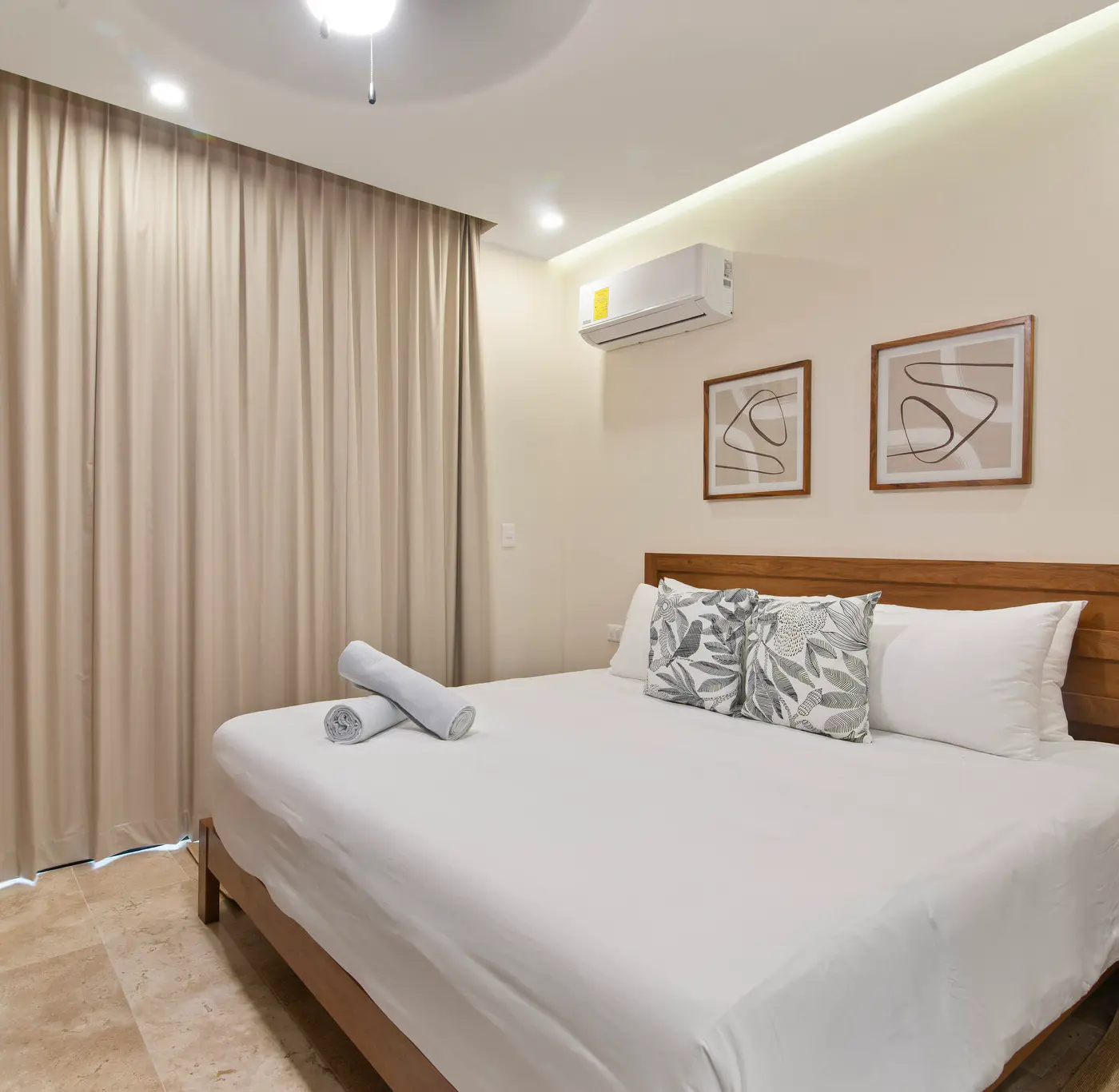 Paravian Paravian A302