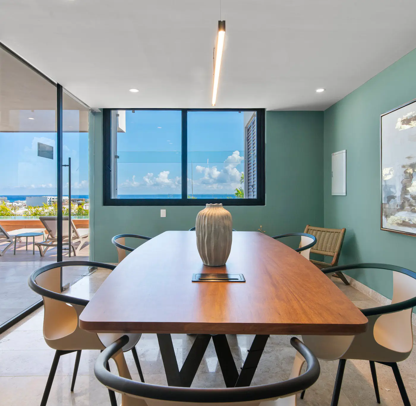 Paravian Paravian A302