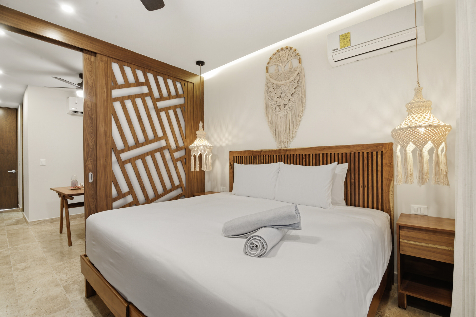 Paravian Paravian A201