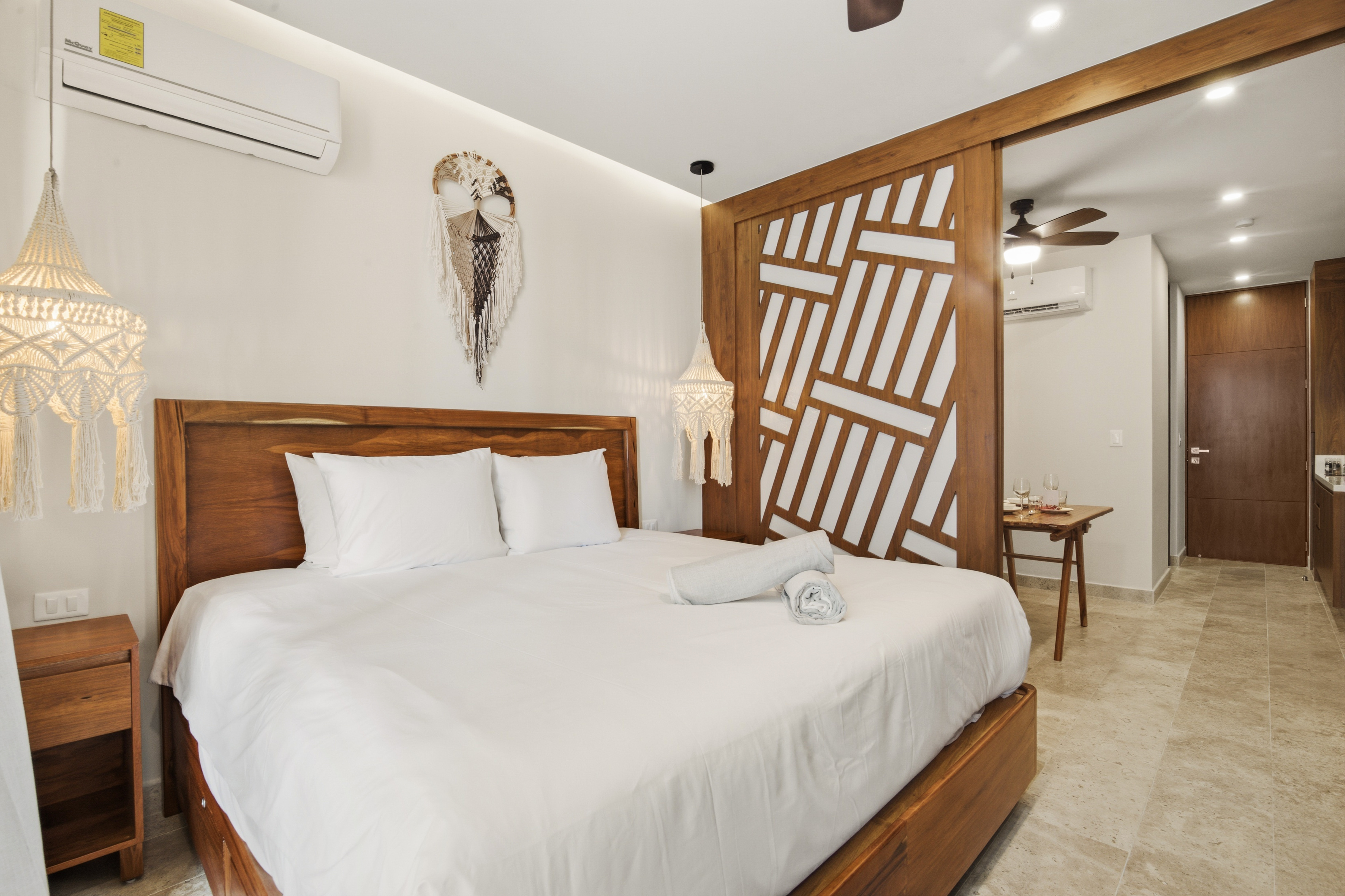 Paravian Paravian B303