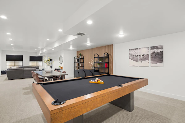 2-Home Retreat, 7br 5.5ba, 2 Hot Tubs, Sleeps 18+