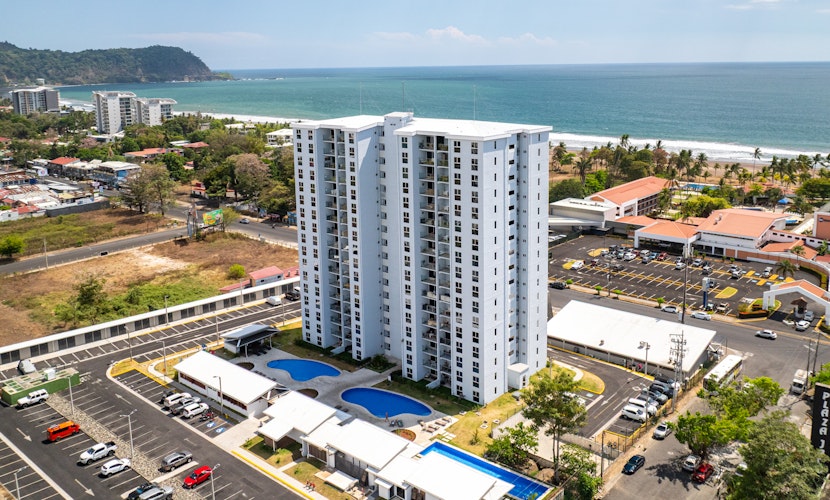 Casago | Modern Design | Steps from the Beach