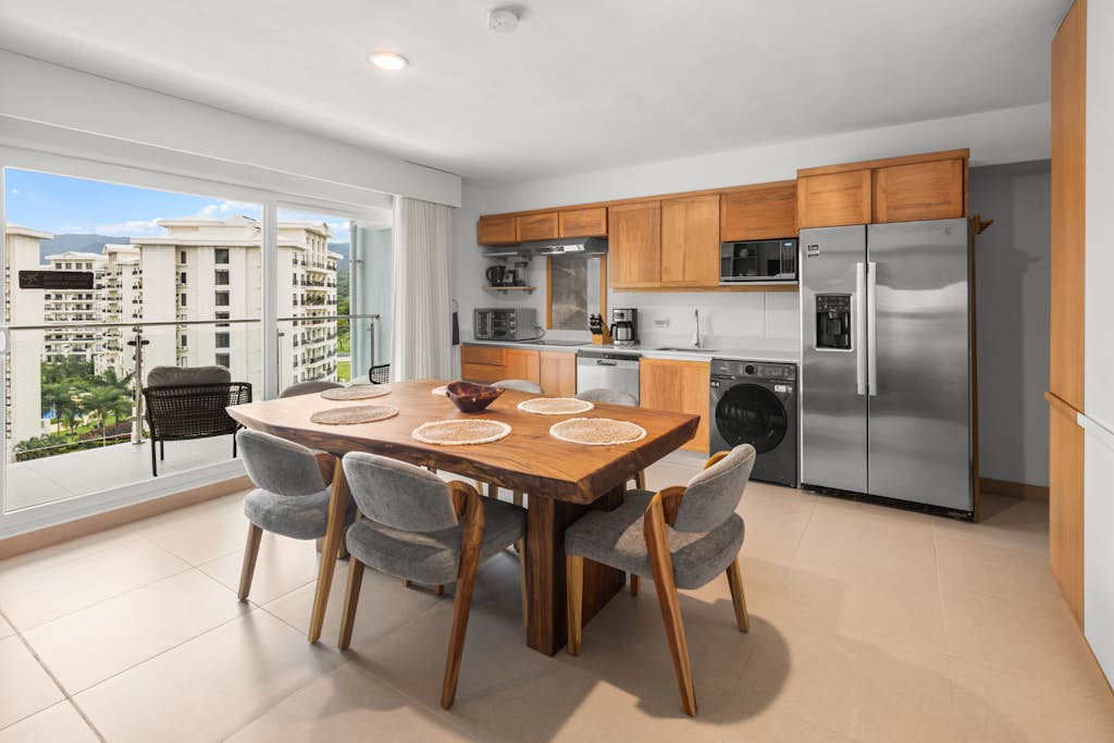 Casago | Modern Design | Steps from the Beach