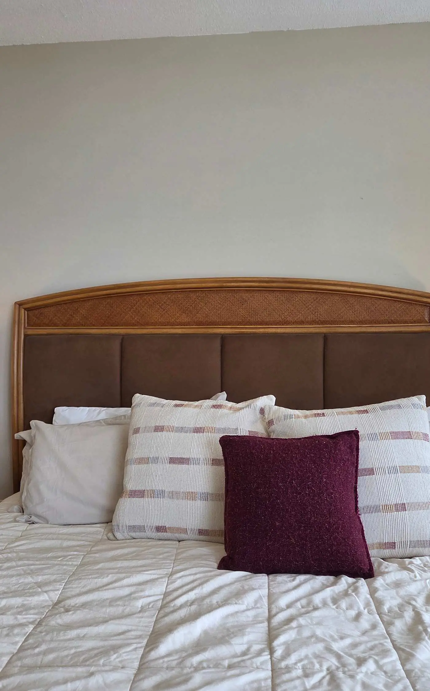 Gulf Front condo with Beach access and shared Pool