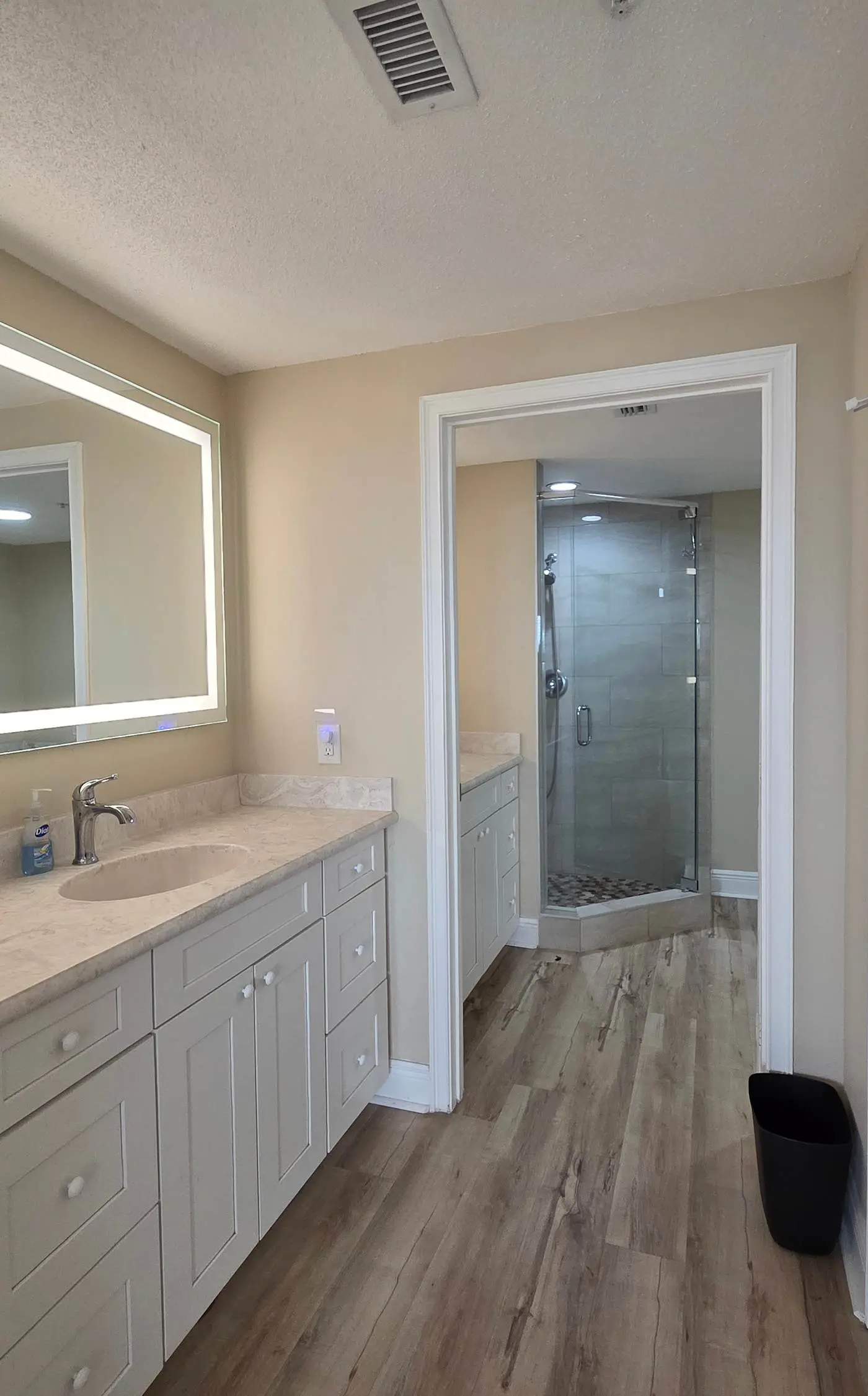 Gulf Front condo with Beach access and shared Pool