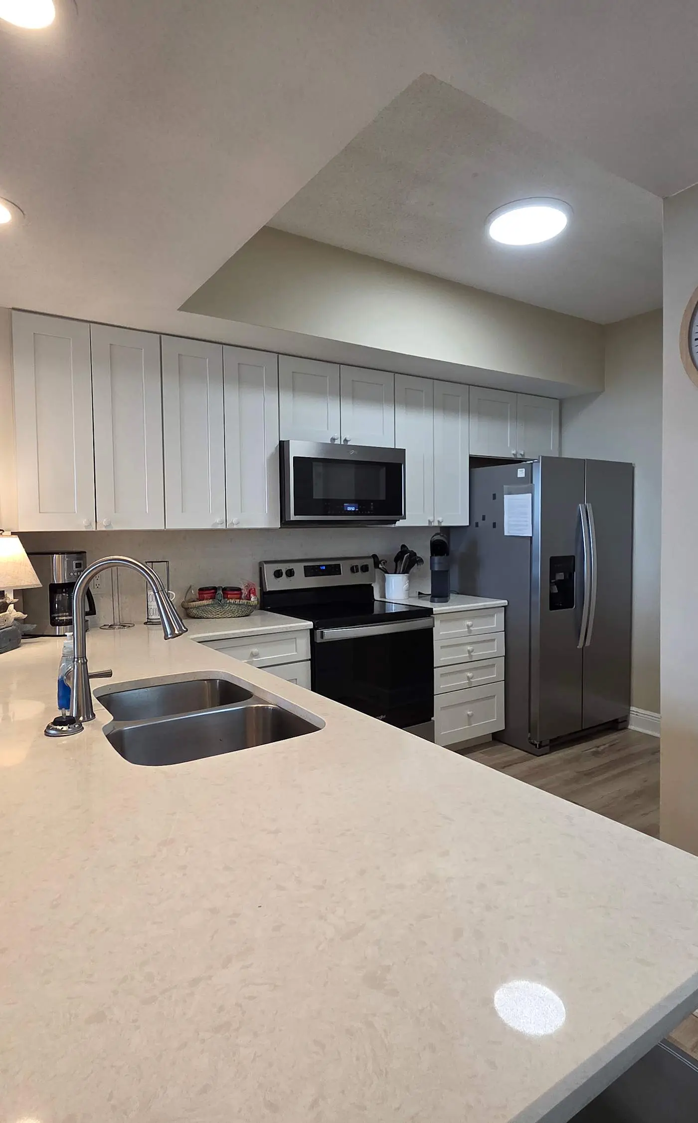 Gulf Front condo with Beach access and shared Pool