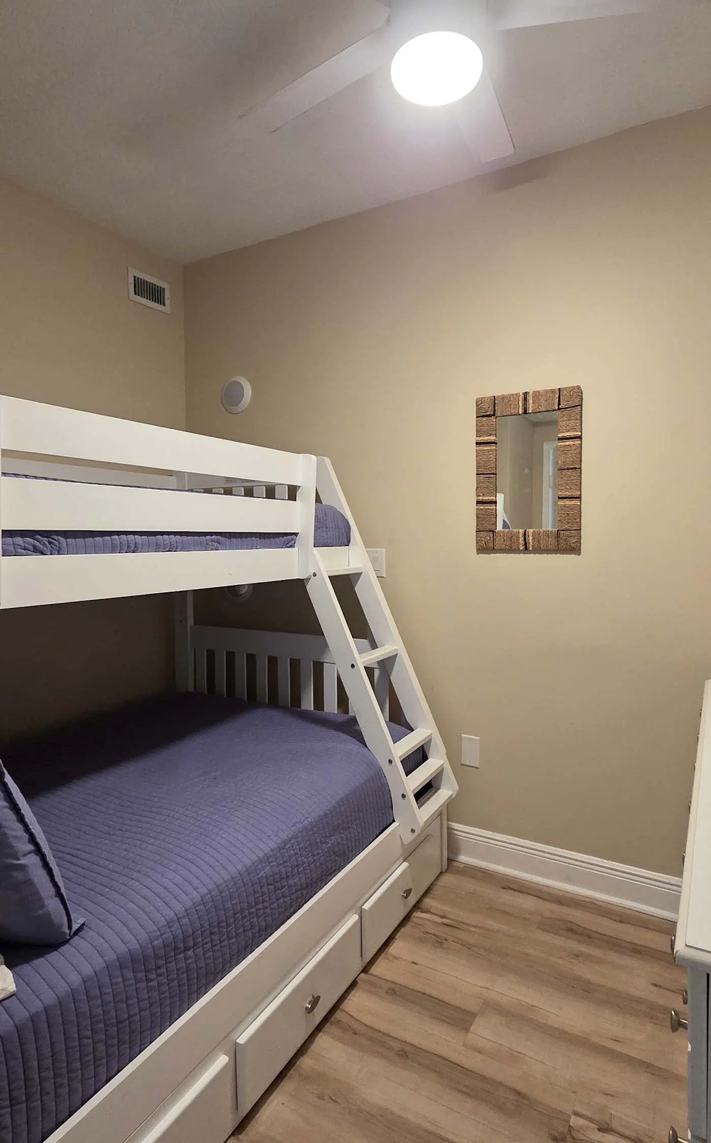 Gulf Front condo with Beach access and shared Pool