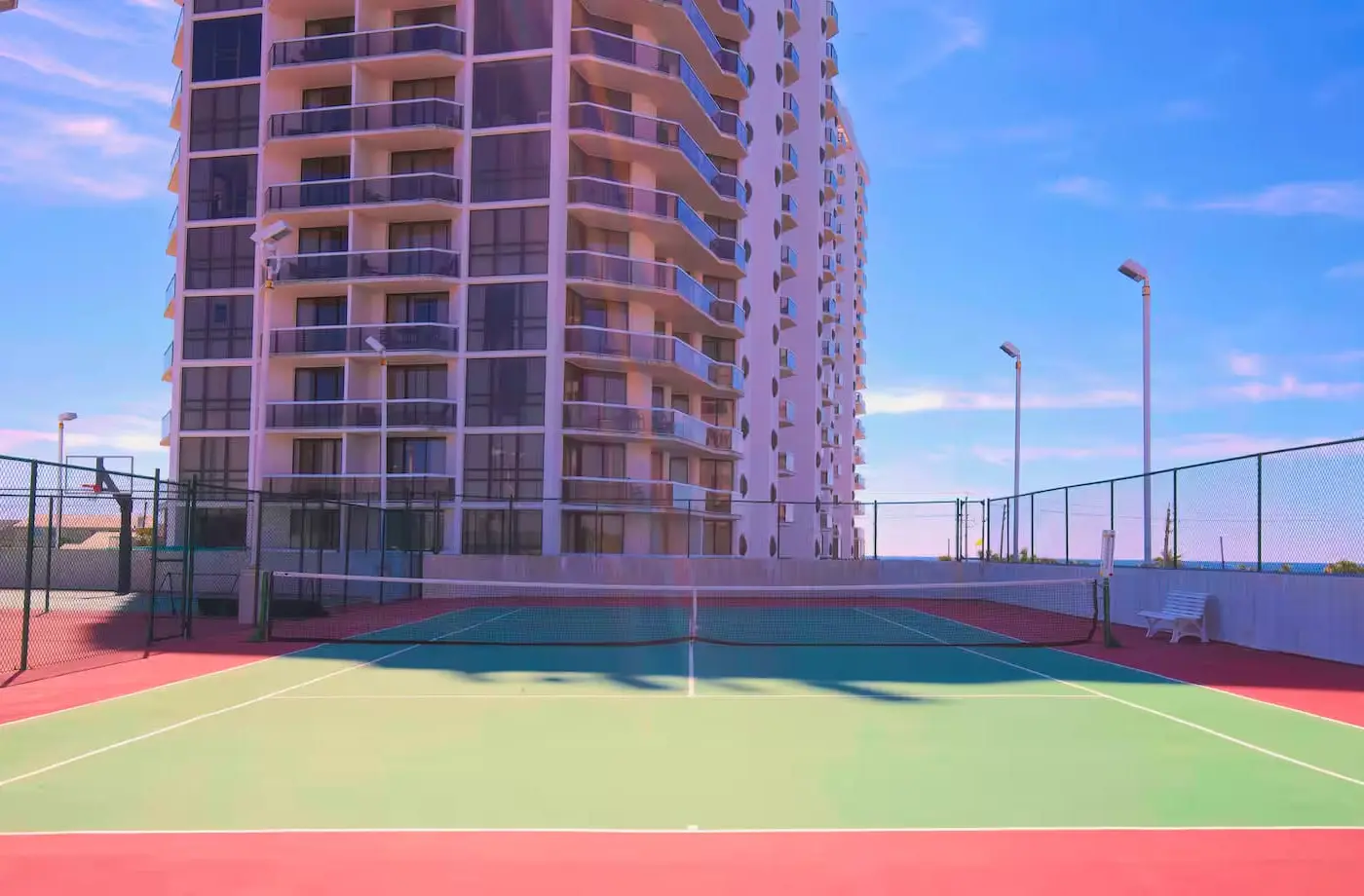 Beach side condo with shared pool, gym and tennis