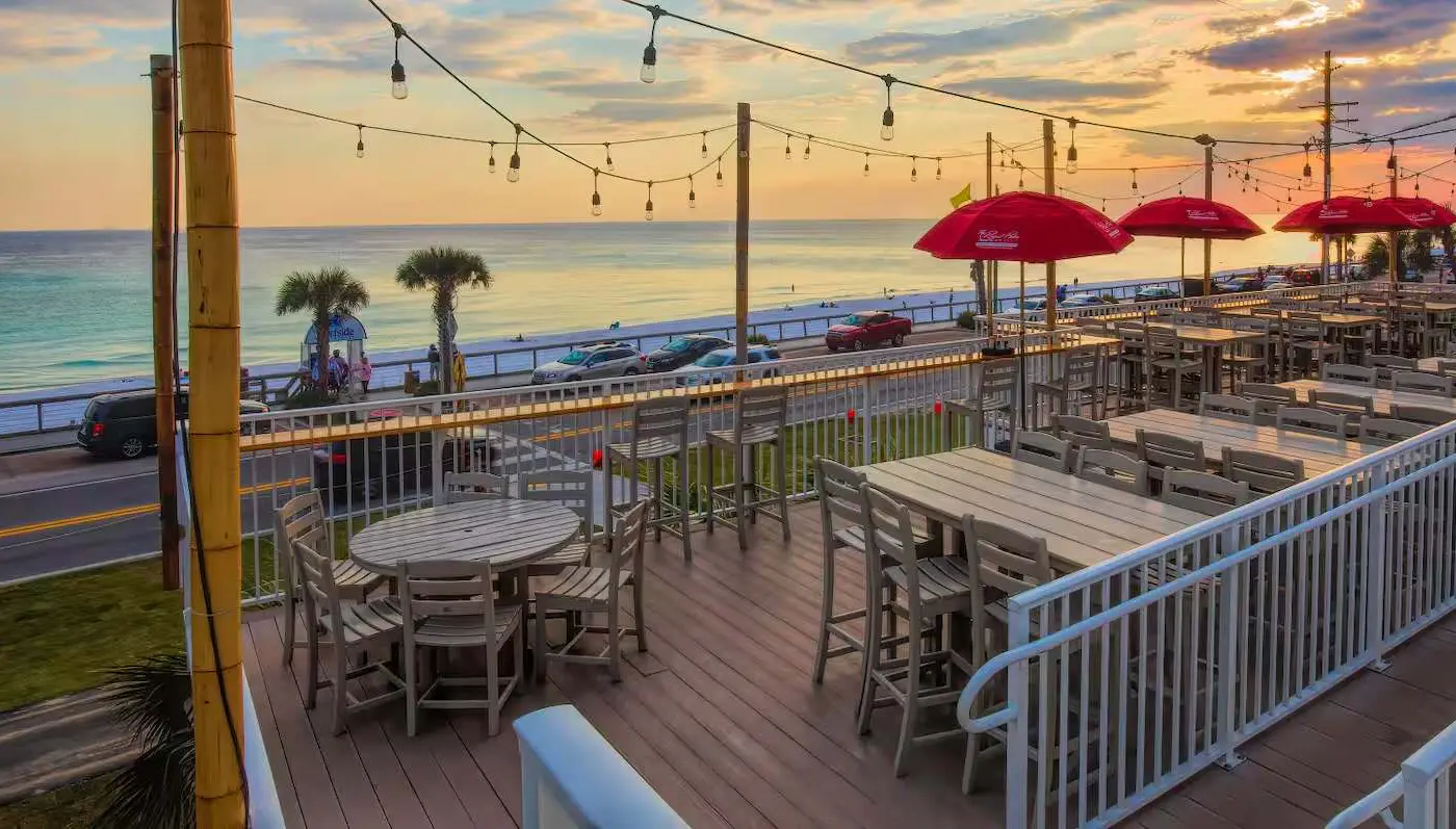 Beach side condo with shared pool, gym and tennis