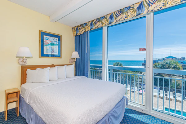 Oceanfront Suite At The Yachtsman -Unit 303