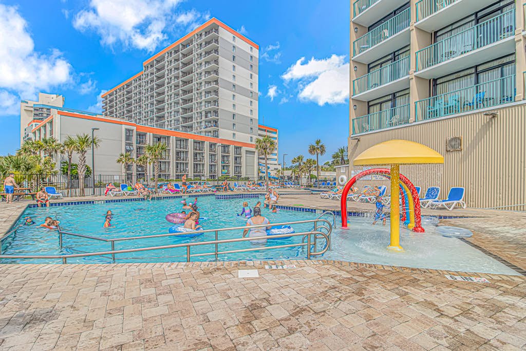Gorgeous Oceanview Studio for 4! Sand Dunes 1044