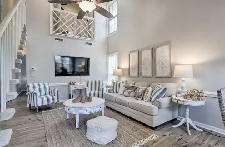 Gated community close to beach! Pool and tennis!