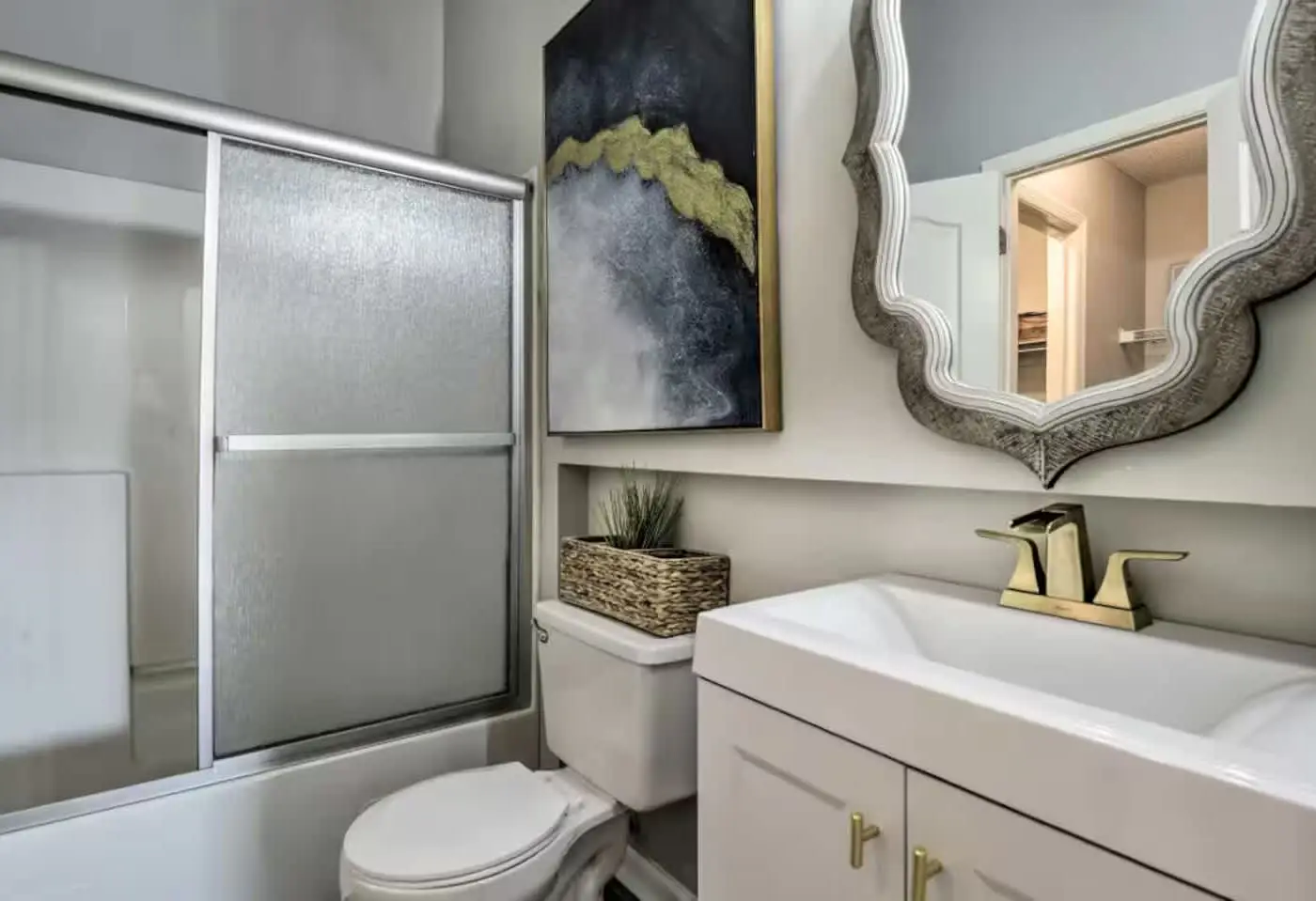 Gated community close to beach! Pool and tennis!