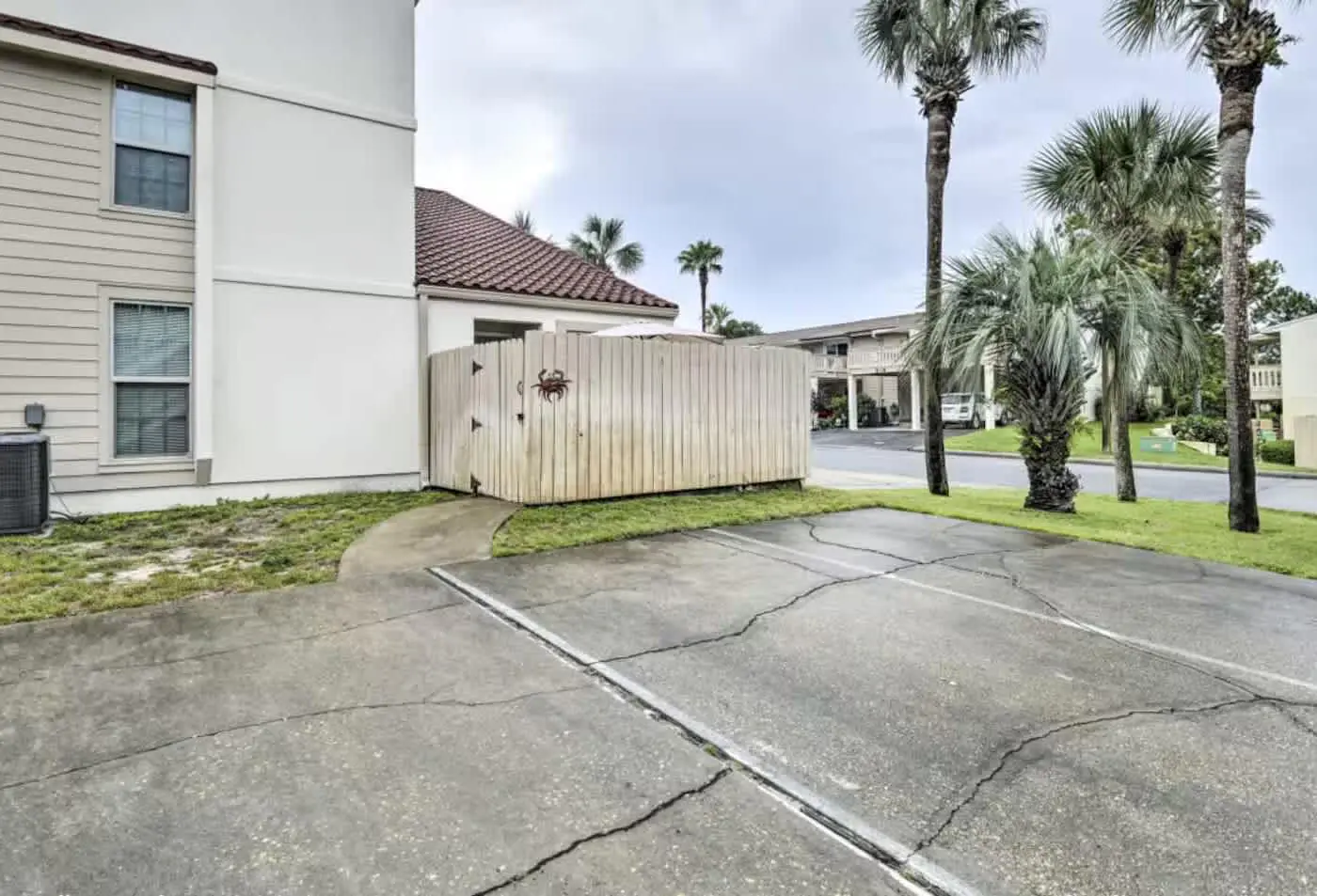 Gated community close to beach! Pool and tennis!