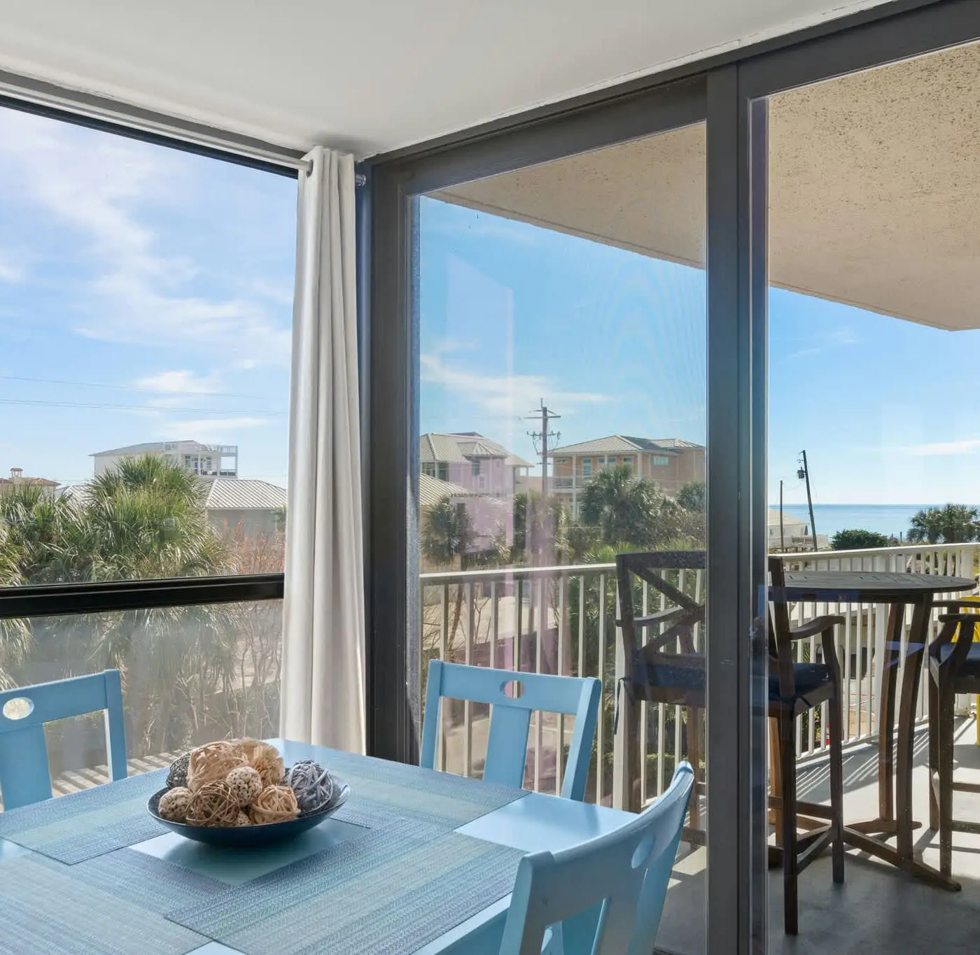 Vibrant condo near the beach, Pool, Tennis
