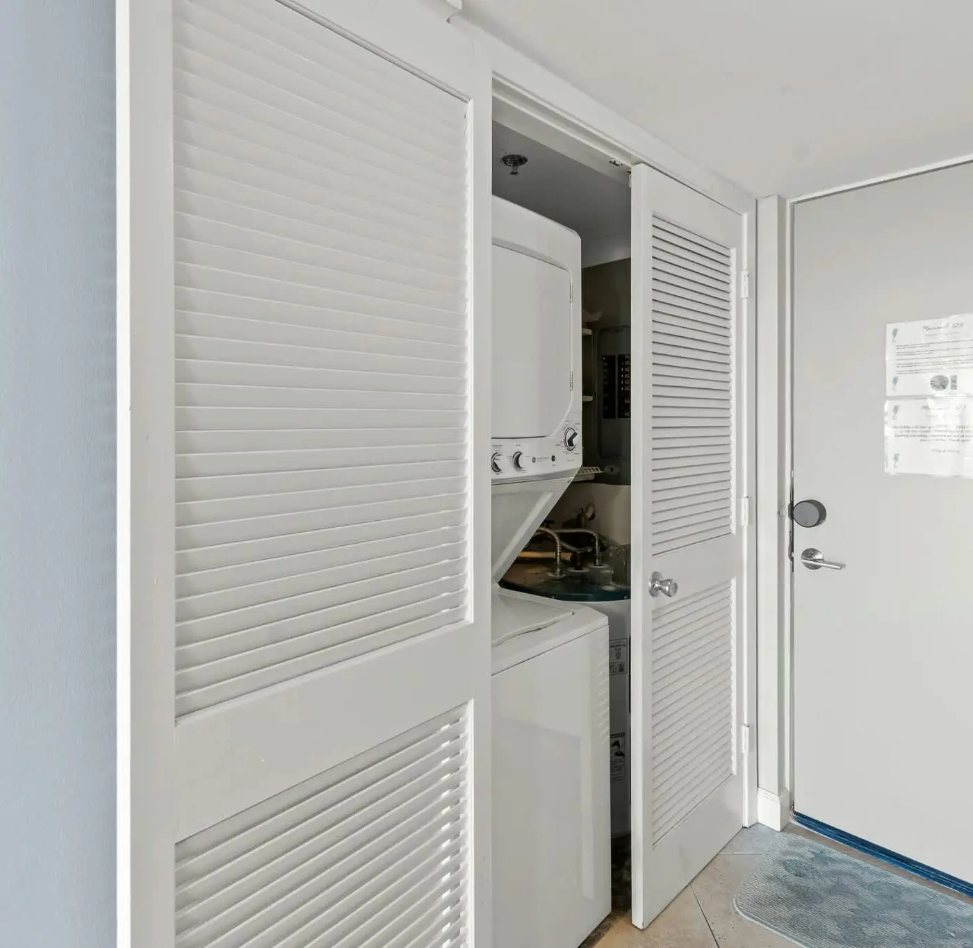 Vibrant condo near the beach, Pool, Tennis