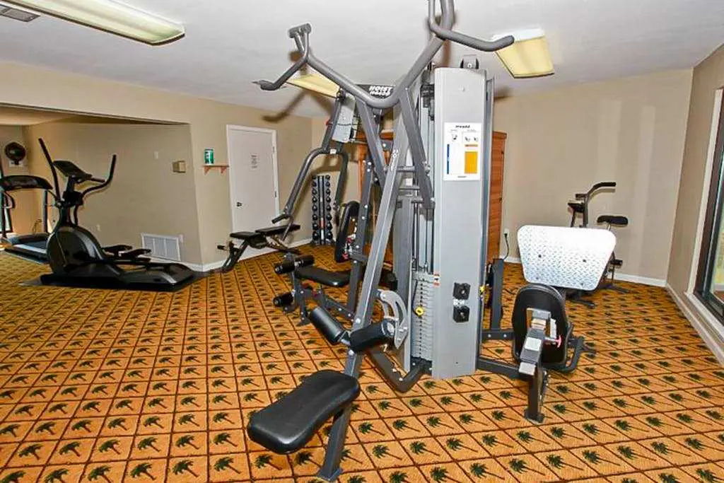 Vibrant condo near the beach, Pool, Tennis