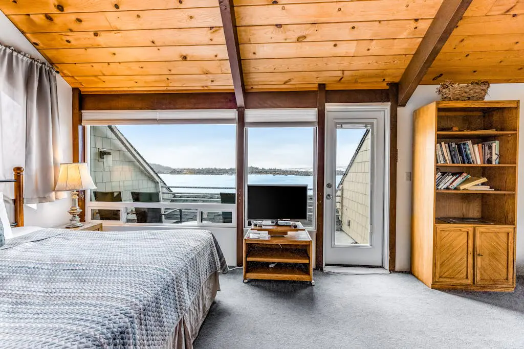 Private Bayfront Home with Fishing Dock - Dogs Welcome