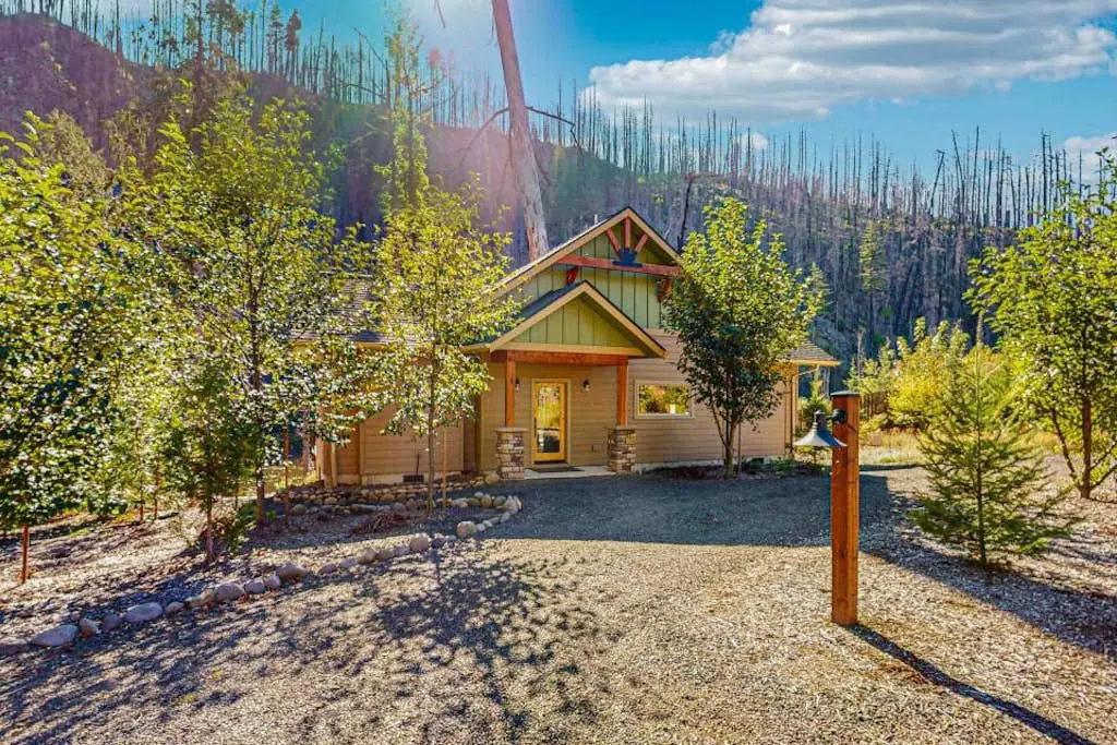 Osprey Nest Cabin
