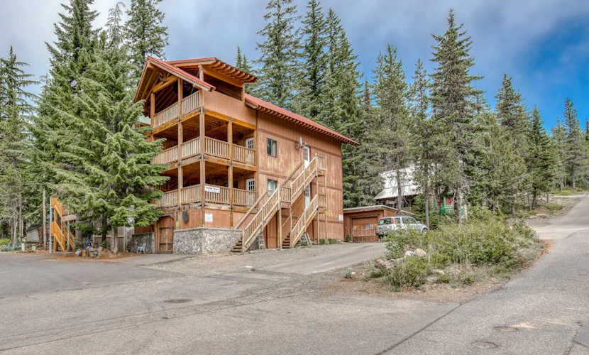 Recently updated in 2024-Dog-Friendly Lodge with a Private Sauna