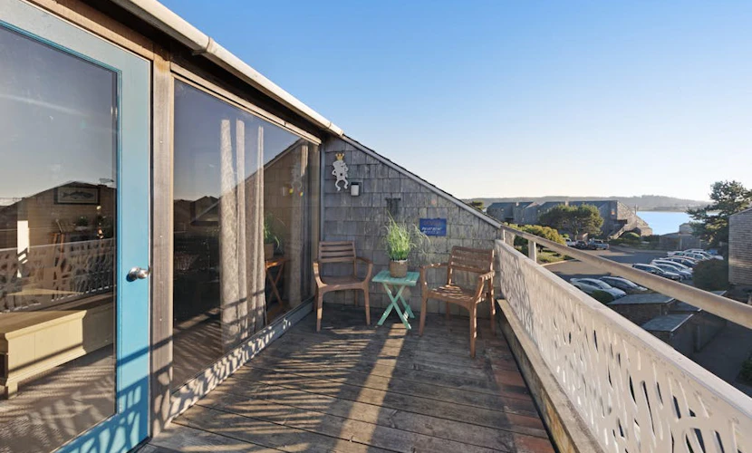 Bayfront Condo with Spectacular Views & a Shared Gym