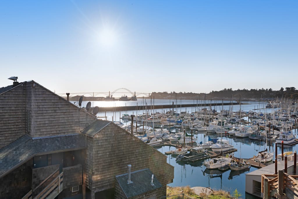 Bayfront Condo with Spectacular Views & a Shared Gym