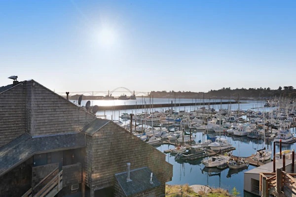 Bayfront Condo with Spectacular Views & a Shared Gym