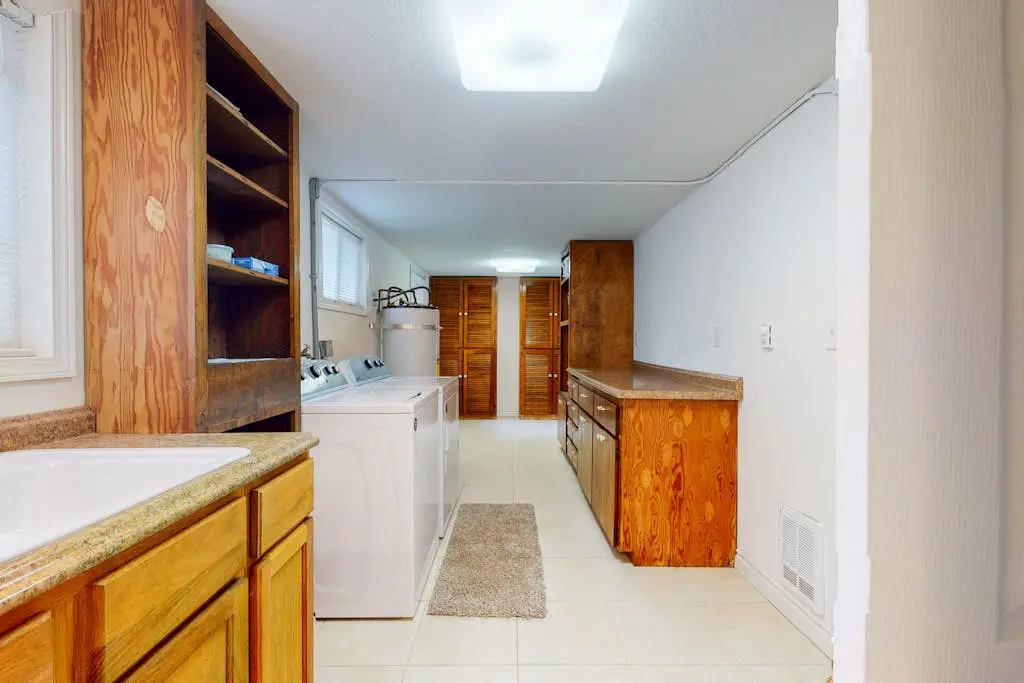 Dog-friendly home near the beach - private hot tub, wood-burning fireplace & W/D