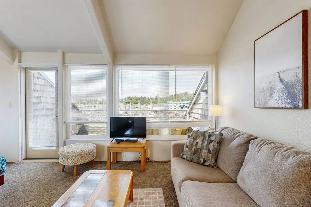 Harbor Hideaway #C301