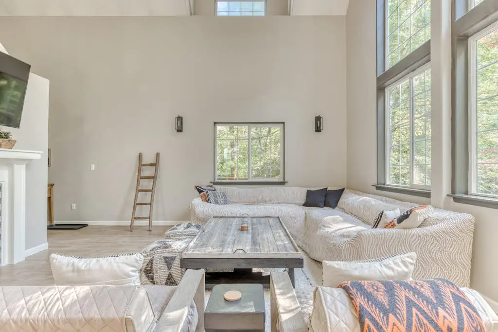Sandy Ski Chalet