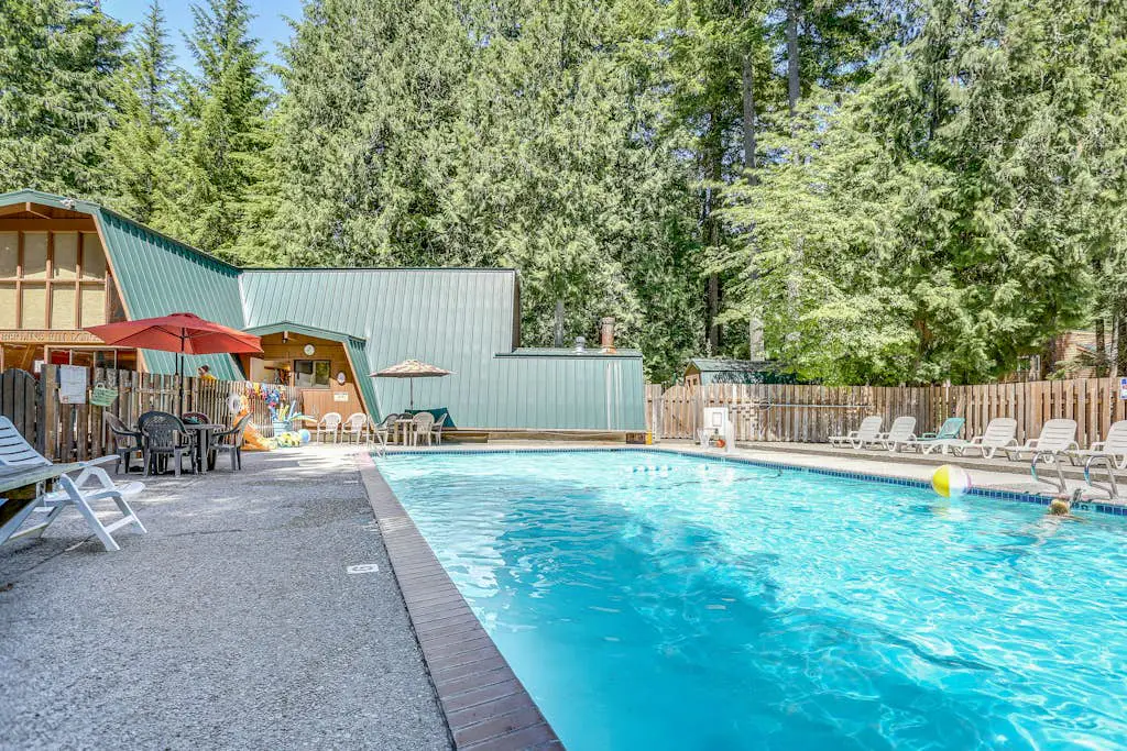 Sandy Ski Chalet